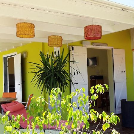 Mini-Villa Entre Montagne Et Mer Goyave Eksteriør billede