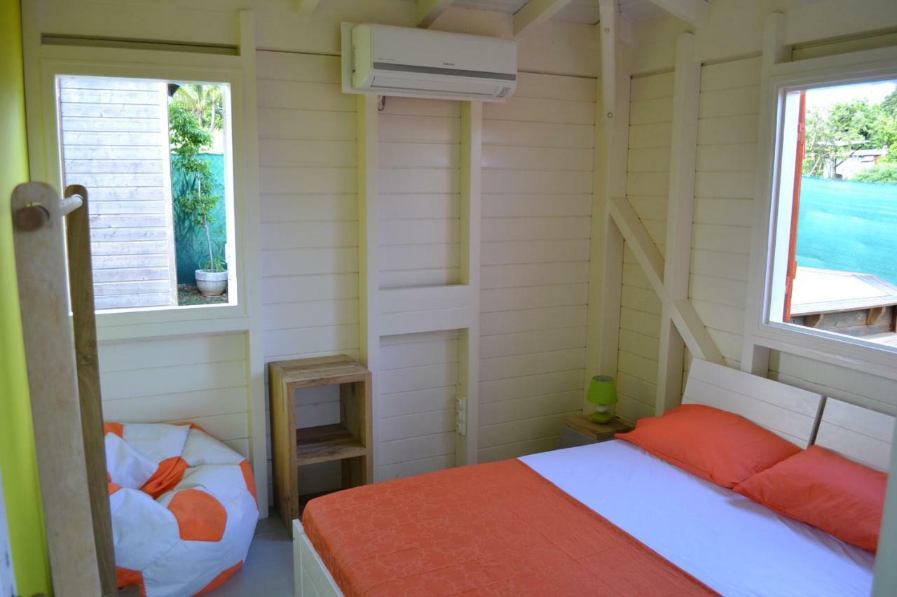 Mini-Villa Entre Montagne Et Mer Goyave Eksteriør billede
